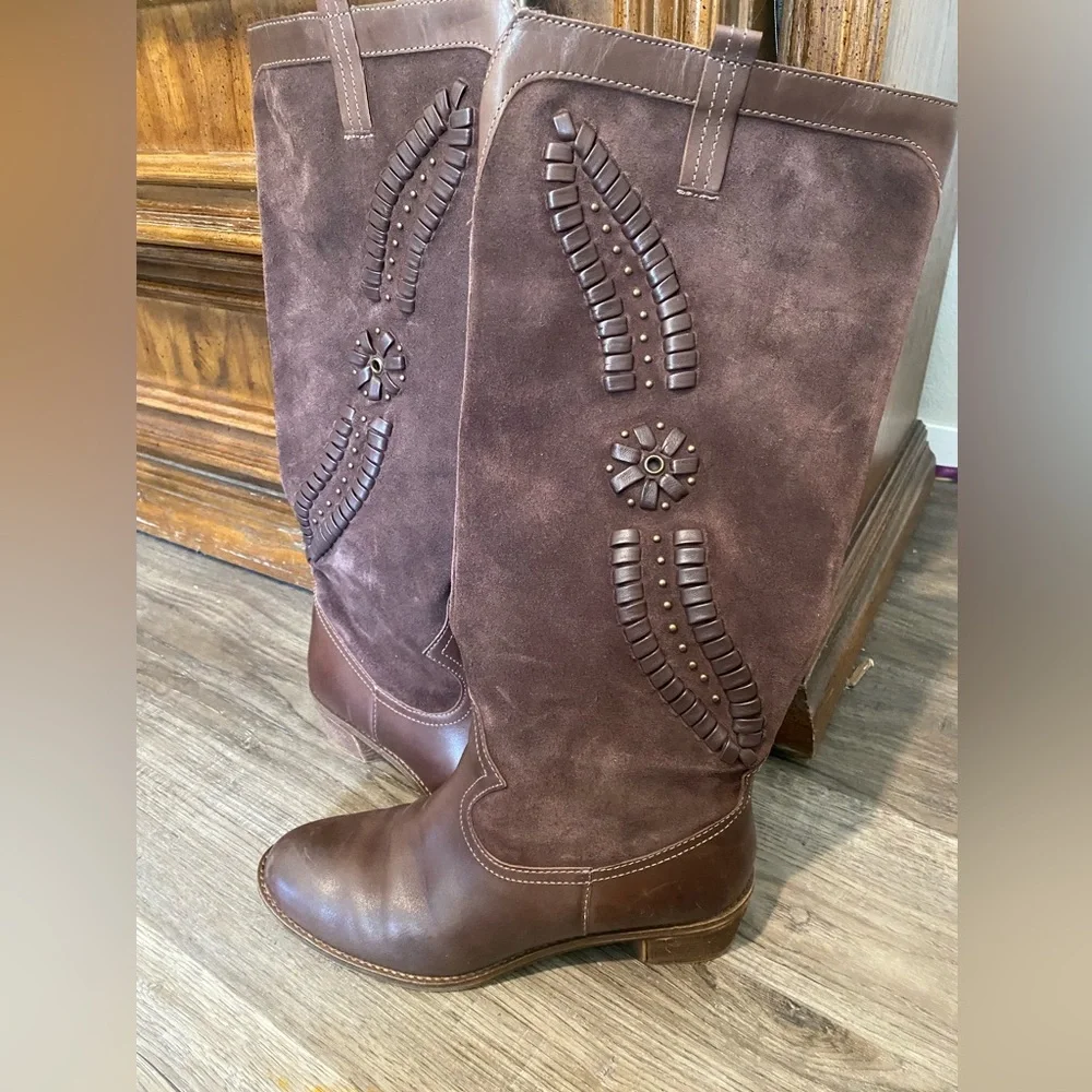 Brioso Sedona Leather Brown Knee-High Boots with Embellishments - Picture 2 of 11